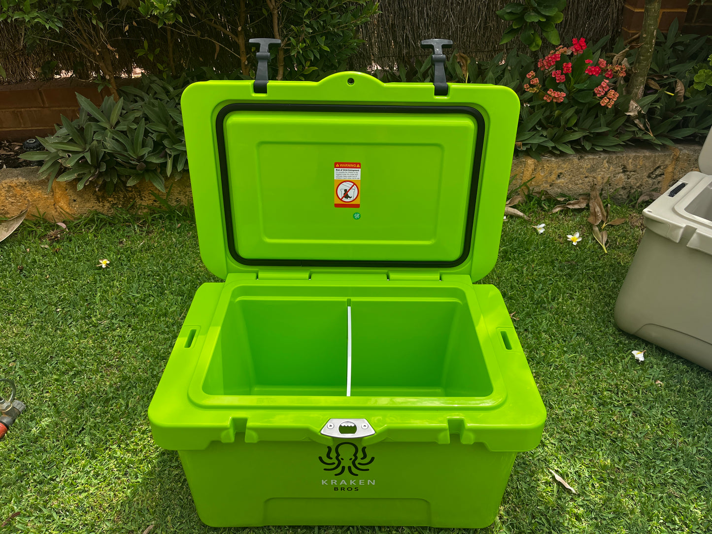 The Incredible -Hard Eski Cooler 35 Ltr